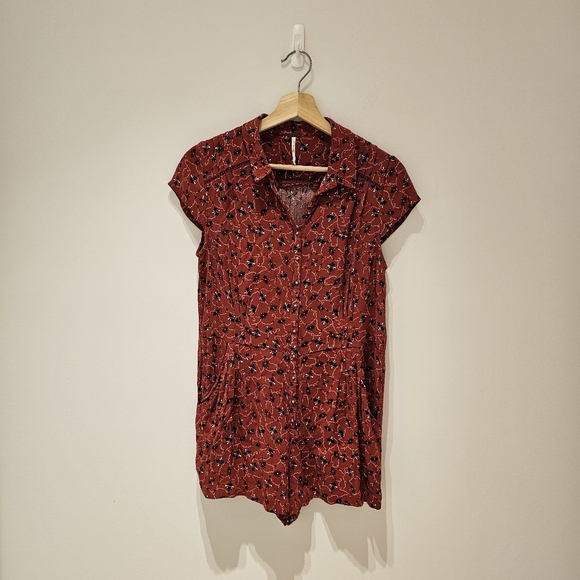 Free People red floral romper sz small - Picture 2 of 7